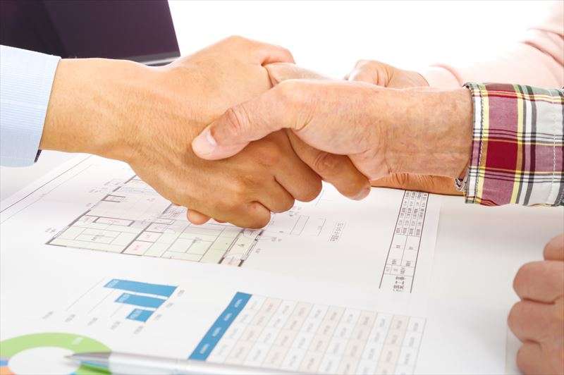 不動産売却を個人間でおこなうメリットとデメリットとは